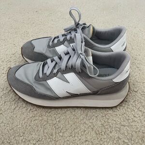 New Balance 237 Sneakers